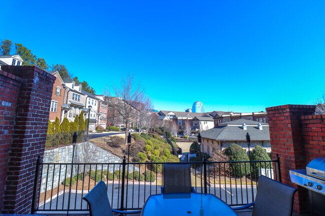 Building Photo - 3708 Broughton Cir