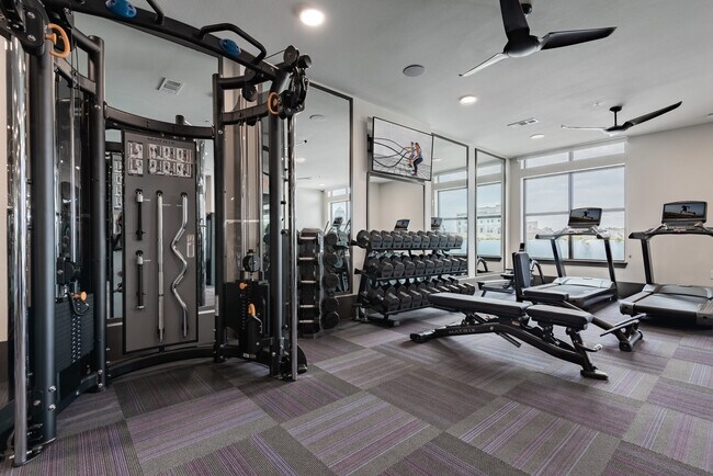 Building Photo - Your Ideal Home: One-Bedroom Apartment wit...
