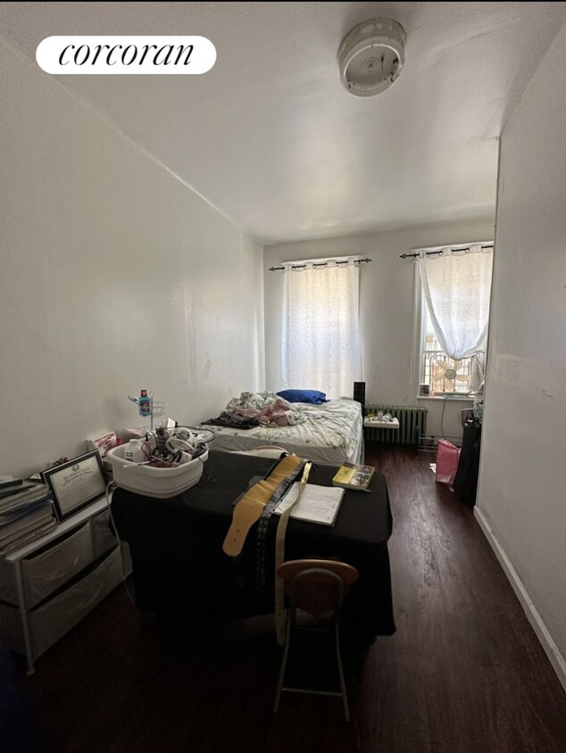 Foto del edificio - 891 Livonia Ave