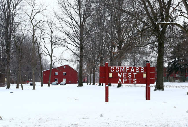 Foto del edificio - Compass West Estates