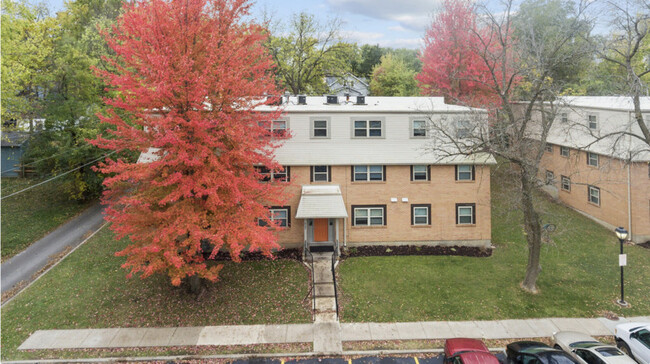 Foto del edificio - 1413 W Maple Ave
