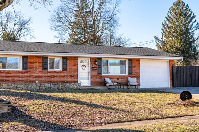 Foto del edificio - 492 Greenup Ct