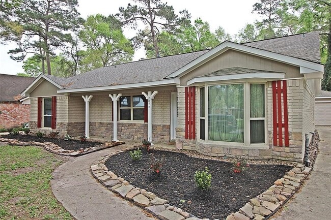 Building Photo - 2074 Shadow Rock Dr