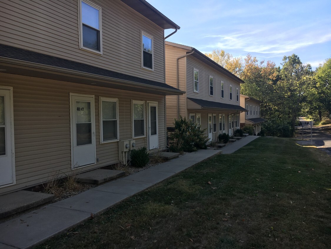 Harbauer Lane Townhomes Apartments in Springfield, IL