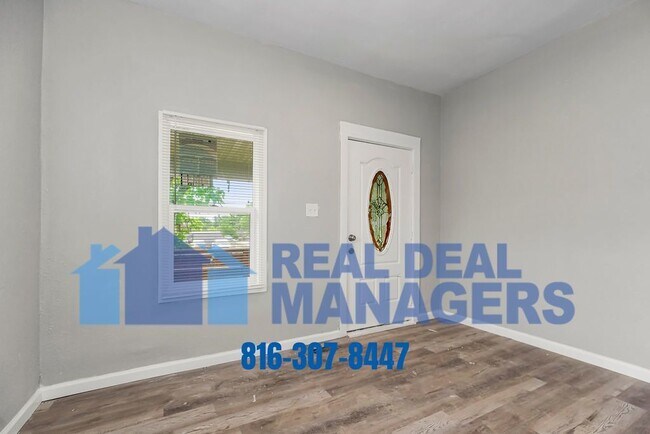 Foto del edificio - 323 N 10th St