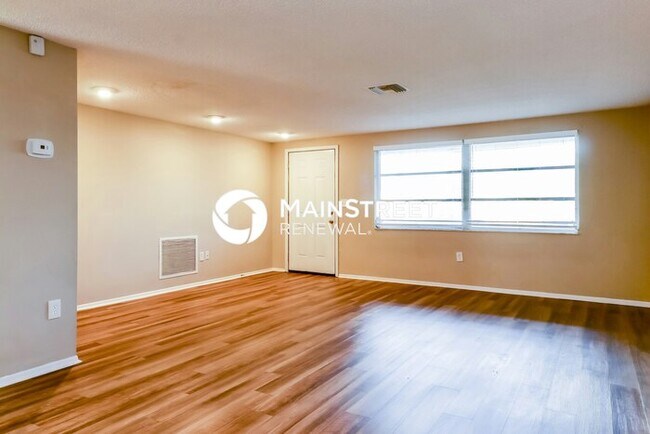 Foto del edificio - 3 Bedroom Pet-Friendly Home in Port Richey, FL with Main Street Renewal