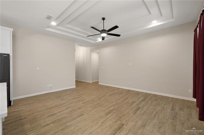 Building Photo - 1209 S San Antonio St