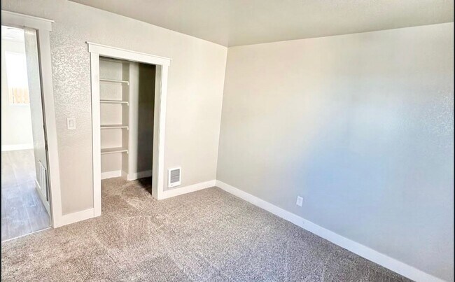 Building Photo - 2 Bed, 2 Bath Home in Pueblo | $1600