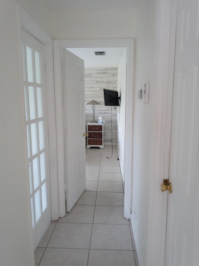 Building Photo - 5127 Burnham Pl
