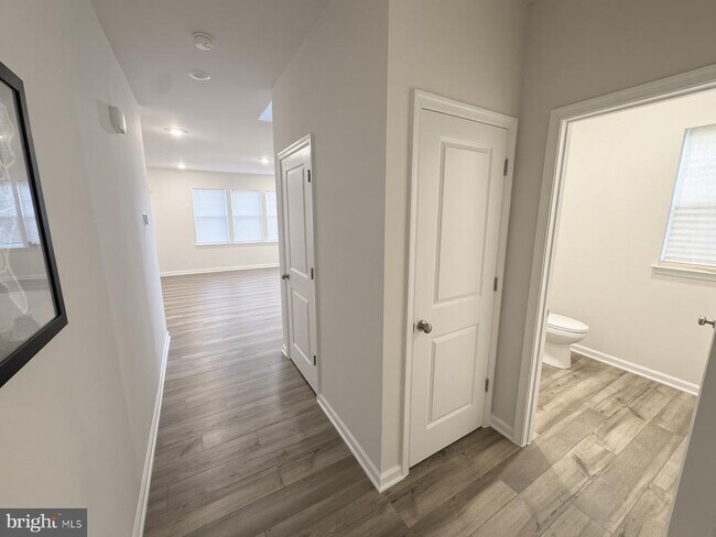 Building Photo - 42 Trout Lily Dr