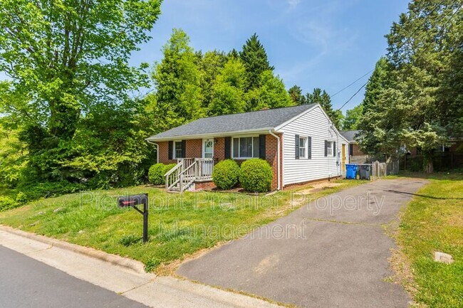 Foto del edificio - 208 Oakhurst St