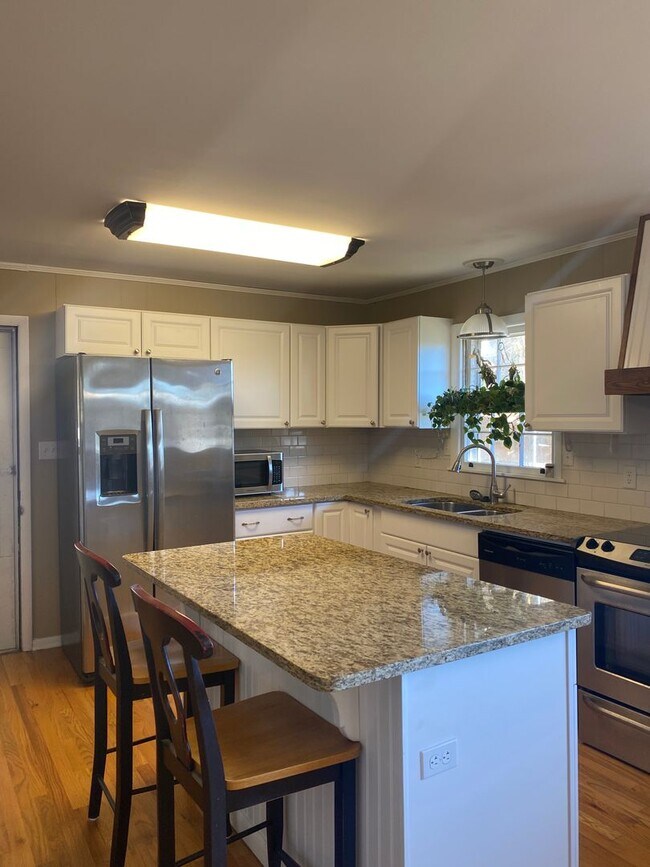 Foto del edificio - Beautiful home in Forest Heights | MAY BE AVAILABLE SOONER!