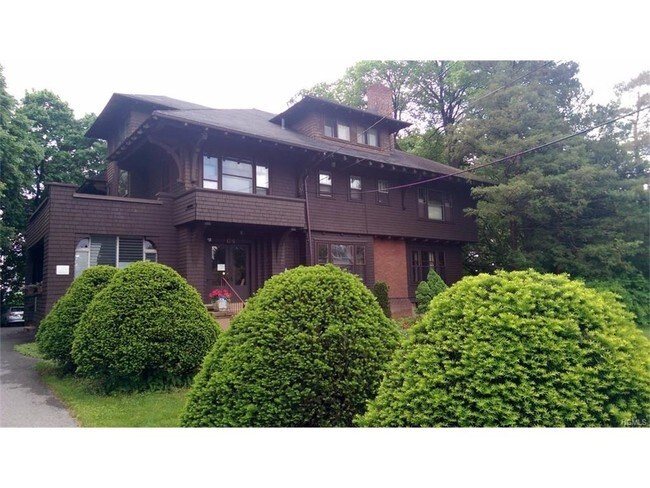 Foto del edificio - 62-66 Grand Ave