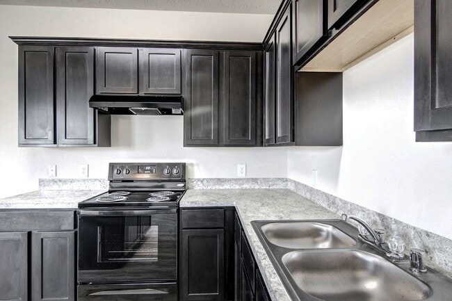 Building Photo - 2811 Silver Charm