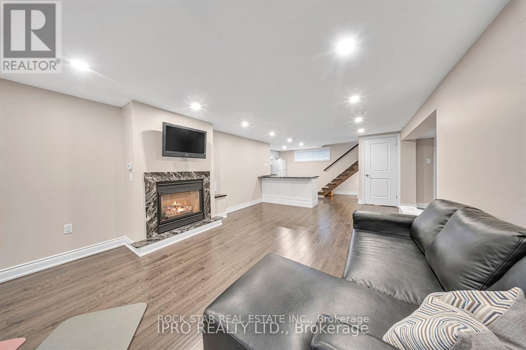 Primary Photo - 126 W 26th St