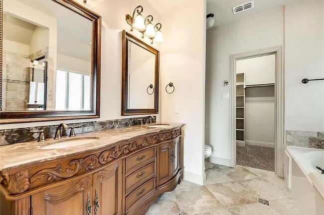 Foto del edificio - 820 Lake Meadow Ln