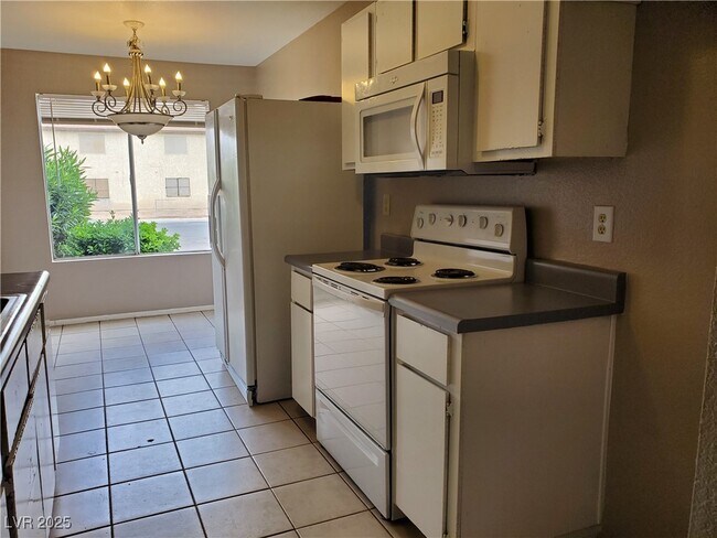 Foto del edificio - 2755 Twistingbow Ln