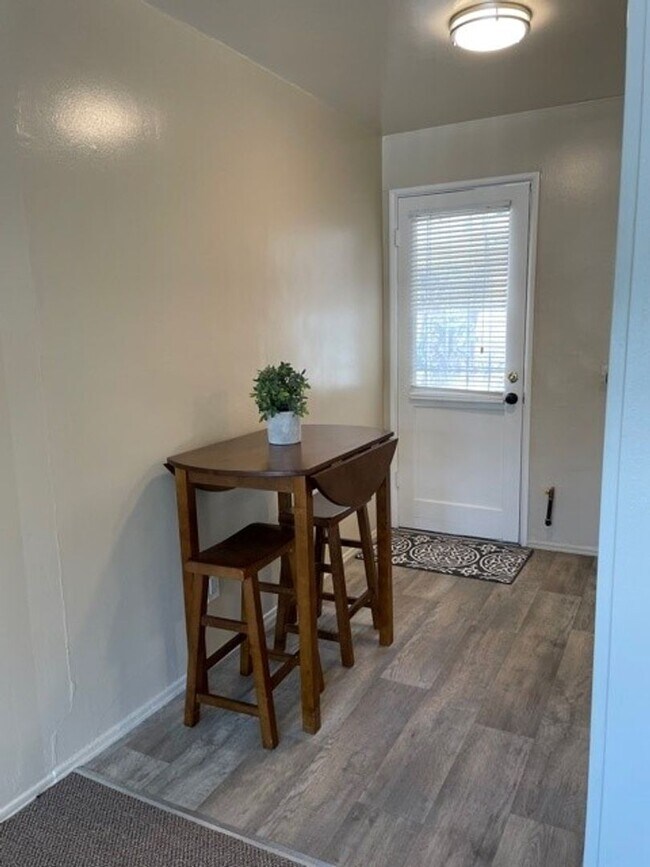 Building Photo - 4453 W 159th St