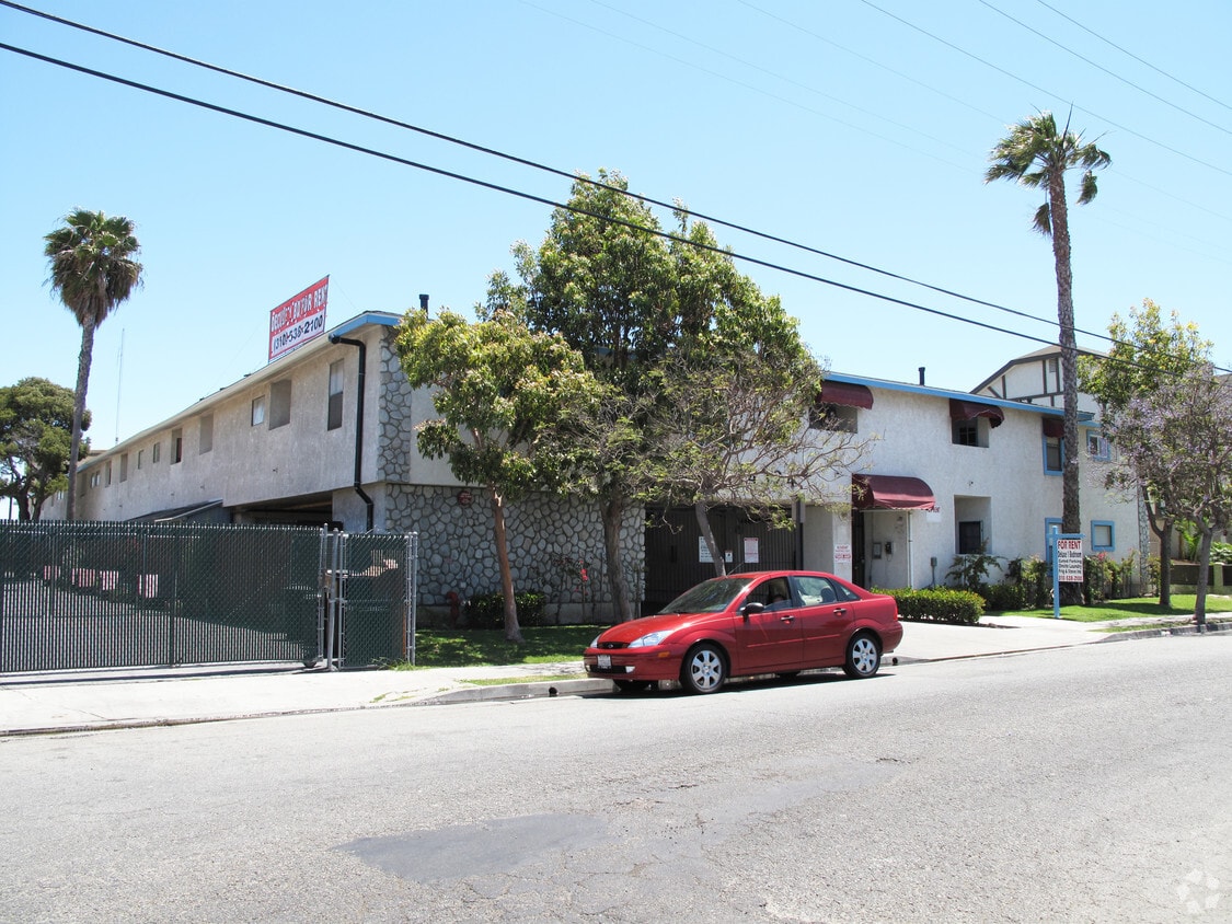 Building Photo - 14324 Lemoli Ave