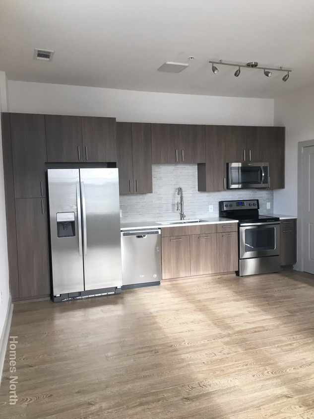 Foto principal - 130 Cambridgepark Dr