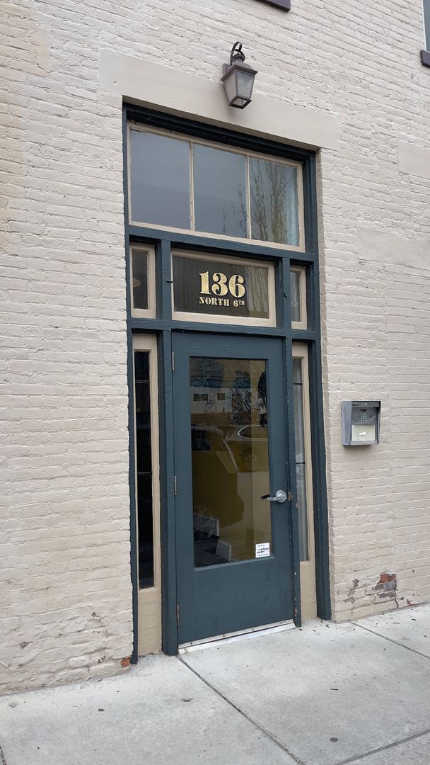 Foto del edificio - 136 N 6th St