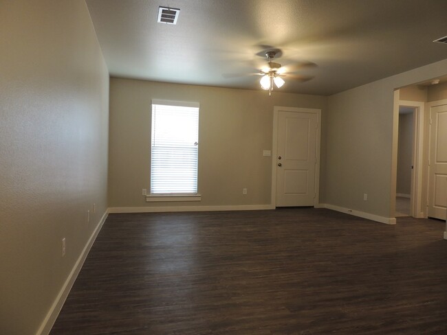 Building Photo - 6115 Appaloosa Ln