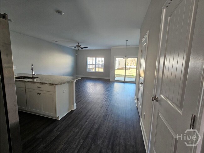 Foto del edificio - 325 Gov Gwinnett Way