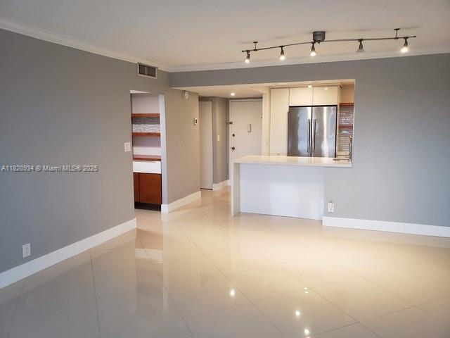 Building Photo - 401 Golden Isles Dr