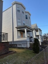 Building Photo - 11 Forest Ave