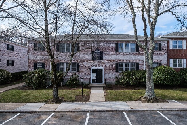 Foto del edificio - 137 Lake Shore Rd