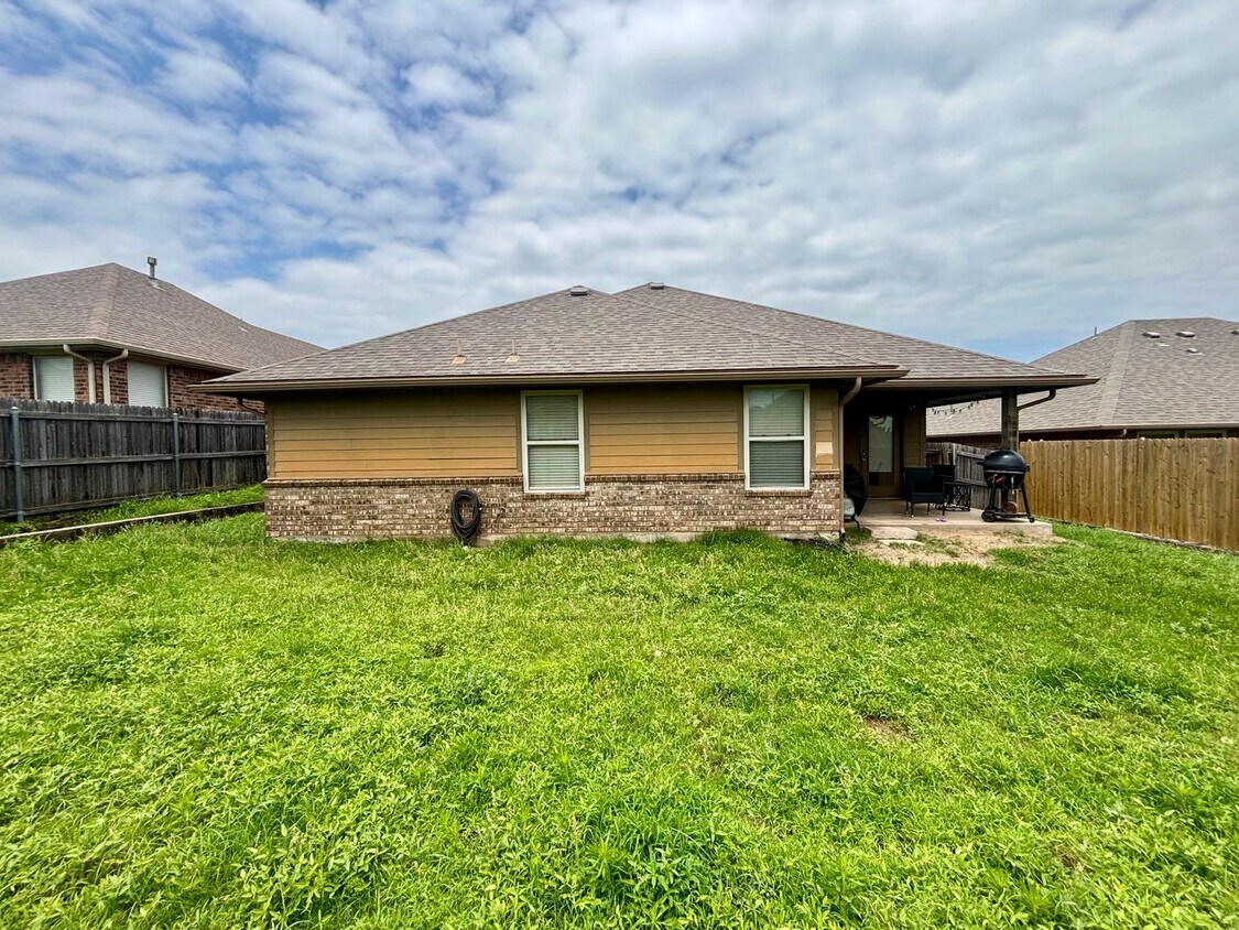 Building Photo - Wonderful 3 Bed 2 Bath in Choctaw