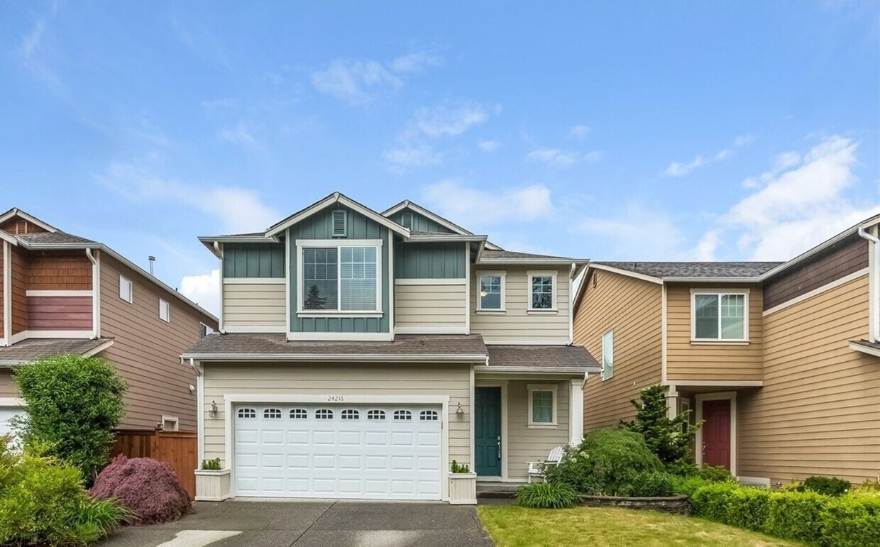 Foto principal - FOUR BEDROOM HOME LOCATED IN THE ARBORS AT...