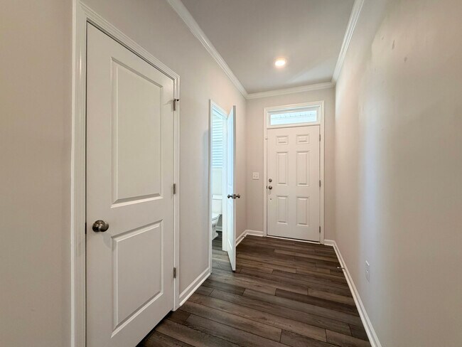 Foto del edificio - 400 Hazy Hills Ln