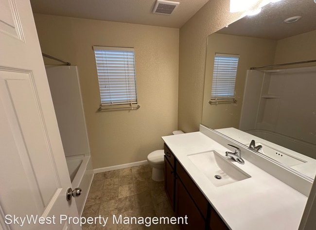 Building Photo - 3 br, 2 bath House - 531 Ashwick Loop