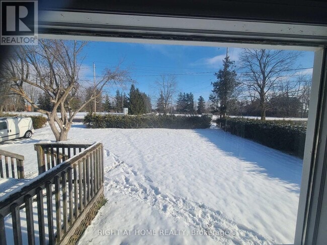 Building Photo - 229 Angeline St S