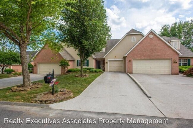 Building Photo - 2 br, 2 bath House - 5720 Fall Creek Lane