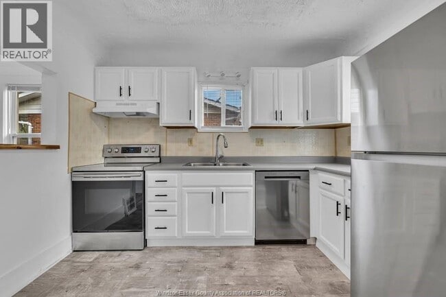 Building Photo - 928 Lacasse Blvd