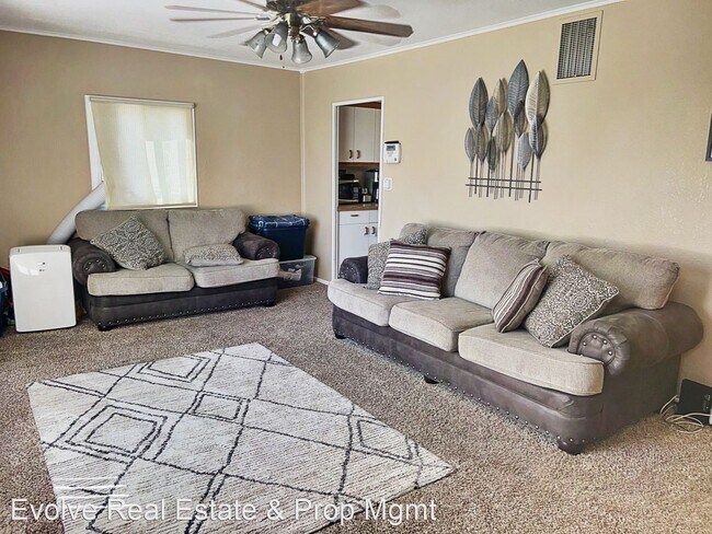 Foto del edificio - 2 br, 1 bath House - 1875 S Michigan Way