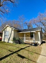 Building Photo - 3042 Fulton St