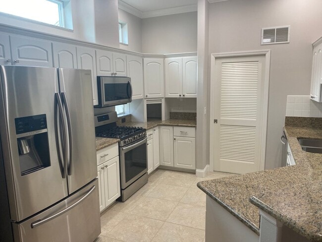Building Photo - Beautiful Home At Royal Harbor of Tavares