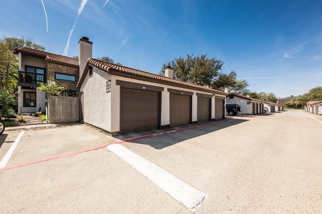 Building Photo - 18040 Midway Rd
