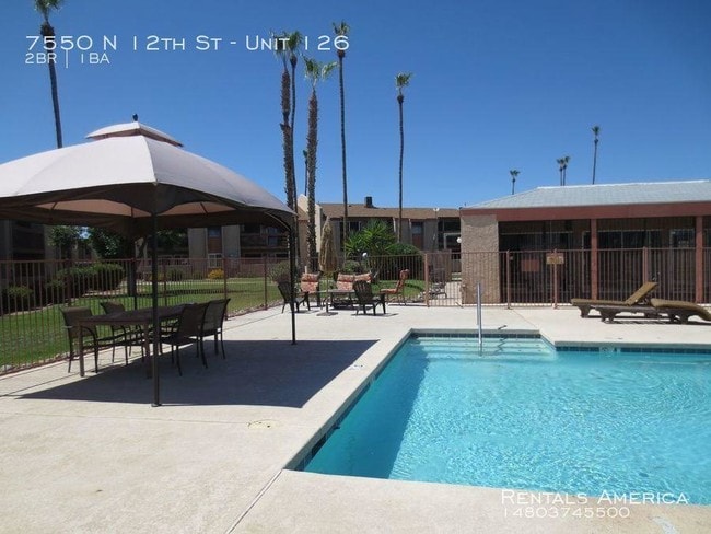 Building Photo - 2 bedroom in Phoenix AZ 85020-4563