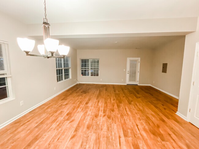 Building Photo - 112 Parkerson Ln