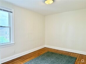 Building Photo - 657 Englewood Ave
