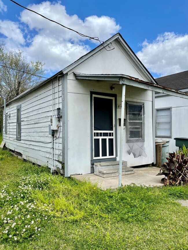 Building Photo - 840 Peach Ave