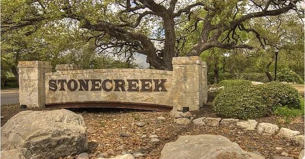 Foto del edificio - 8911 Rainbow Crk