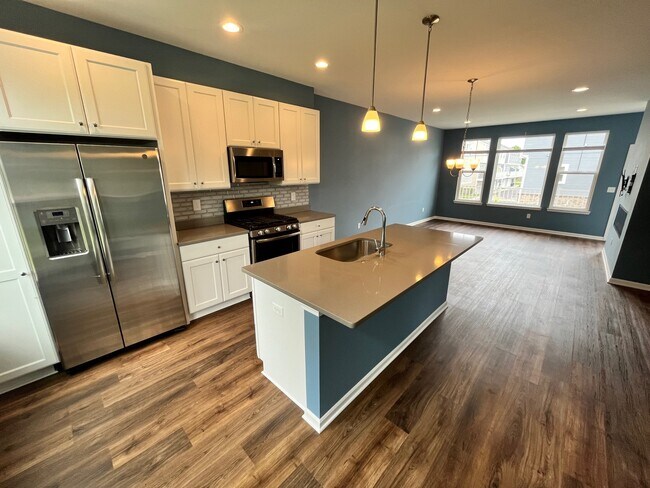 Foto principal - 587 Parkside Way