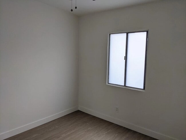 Building Photo - 1248 N Las Palmas Ave
