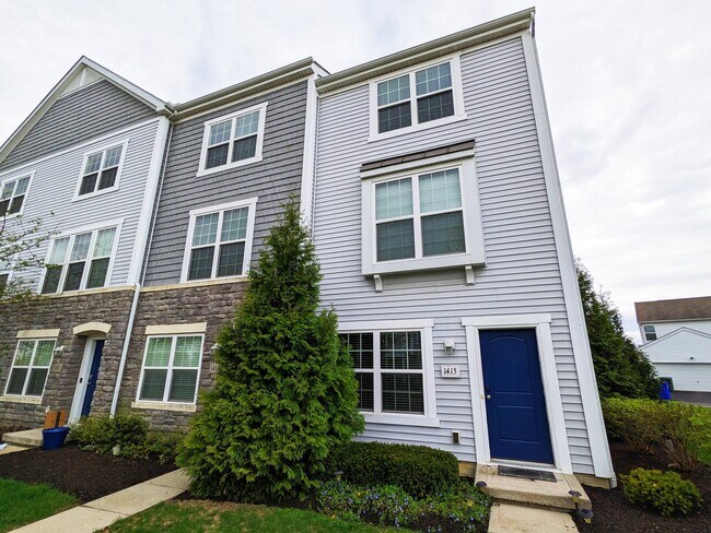 Building Photo - 1415 Bloomington Blvd