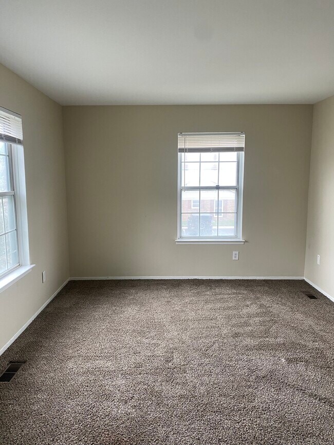 Building Photo - 34106 Garfield Cir